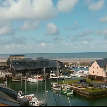 Le Nid Sur La Apartament